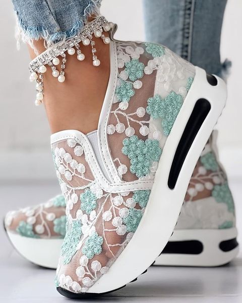 Florabelle™ - Delicate Lace Sneakers