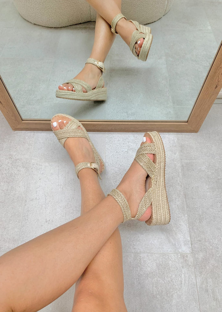 Kelsey - Delicate Comfy Sandals